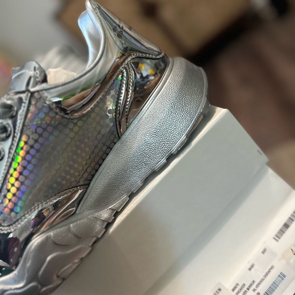 Authentic Alexander McQueen Silver Holographic Sneaker - Picture 10 of 13